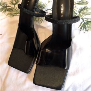 NWOT SQUARE TOE CLEAR BLACK HEELS